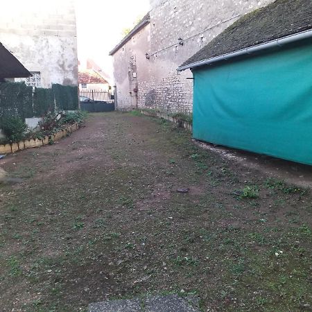 Maison Pour Nombreuses Personnes Pousseaux 外观 照片