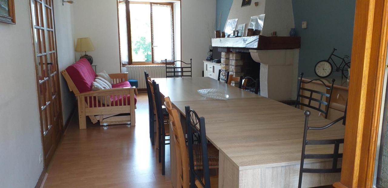Maison Pour Nombreuses Personnes Pousseaux 外观 照片